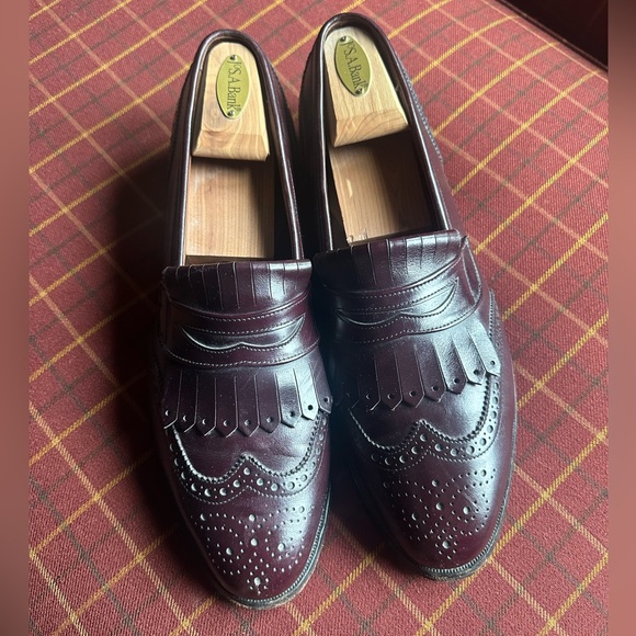 ALLEN EDMONDS ? Men’s Burgundy All Leather ‘Wakefield’ Kiltie Loafer - 10.5 D main image 9